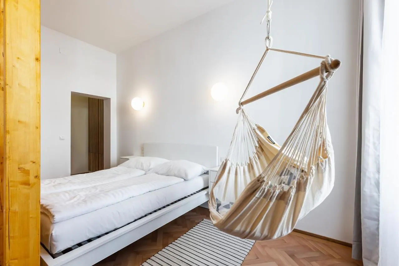 Classy And Elegant Apartments In A Calm Area Wiedeń