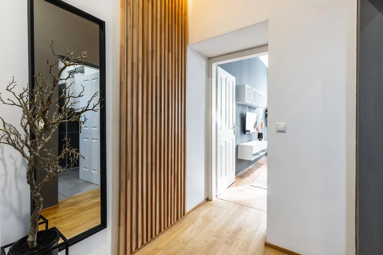 Classy And Elegant Apartments In A Calm Area Wiedeń
