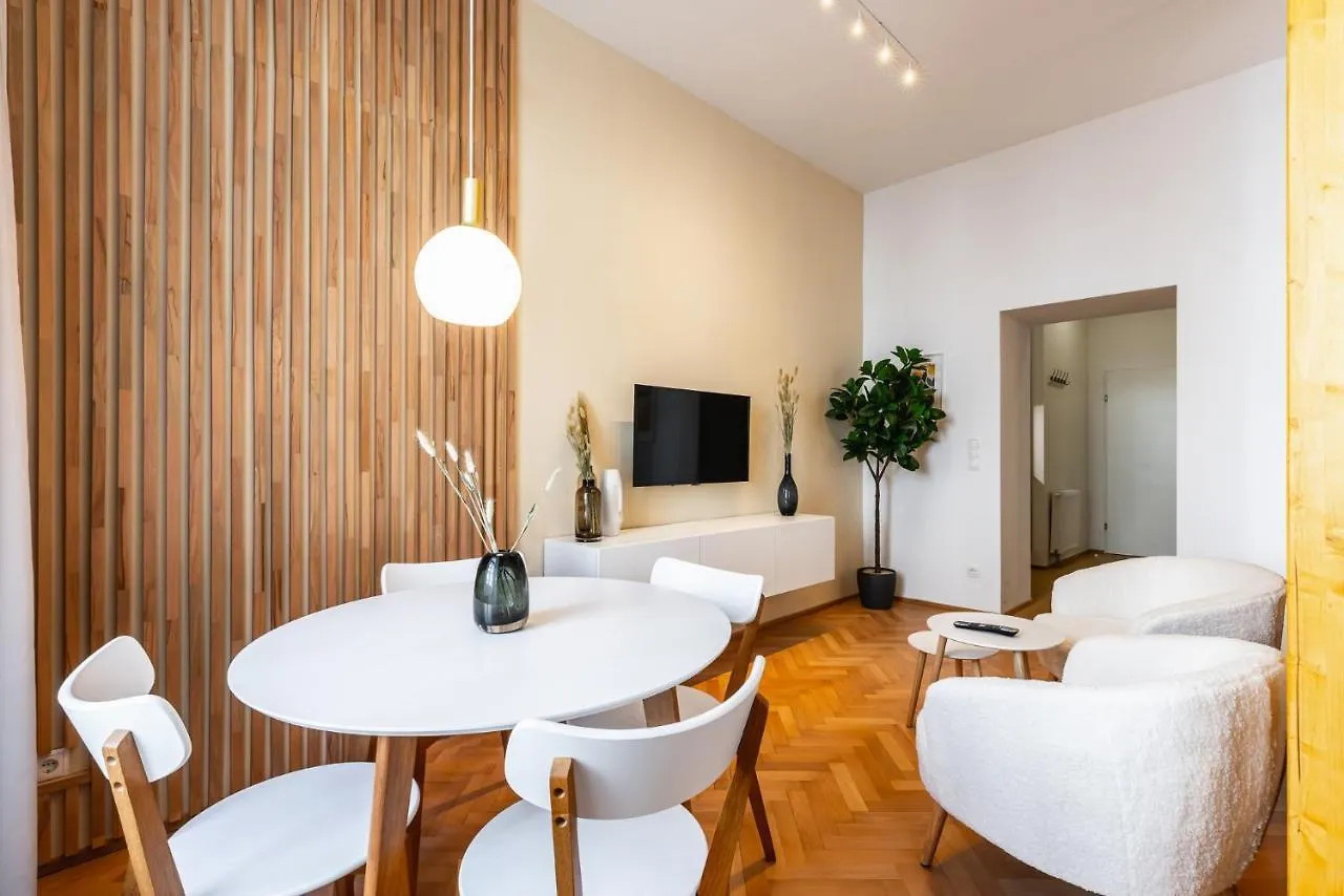 Classy And Elegant Apartments In A Calm Area Wiedeń