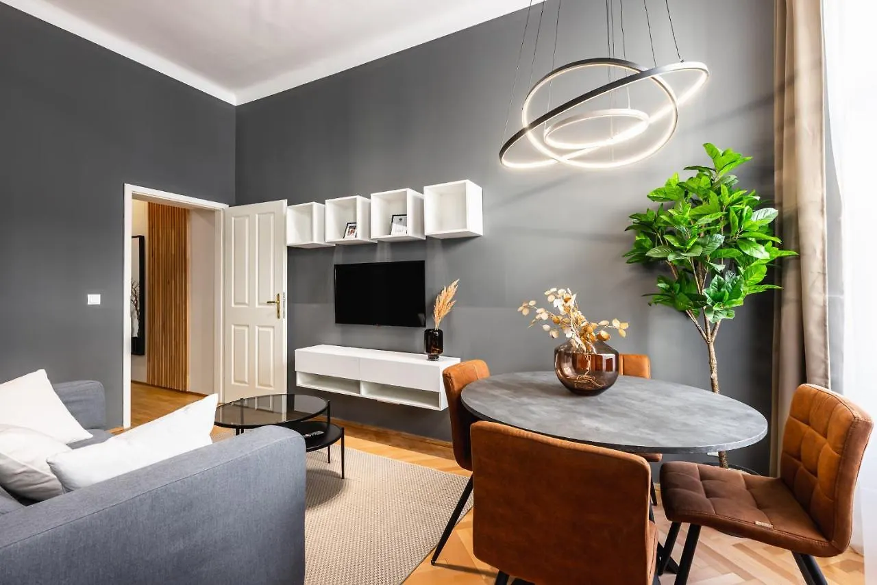 Classy And Elegant Apartments In A Calm Area Wiedeń