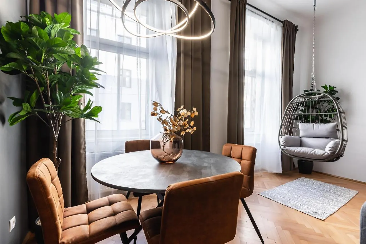 Classy And Elegant Apartments In A Calm Area Wiedeń
